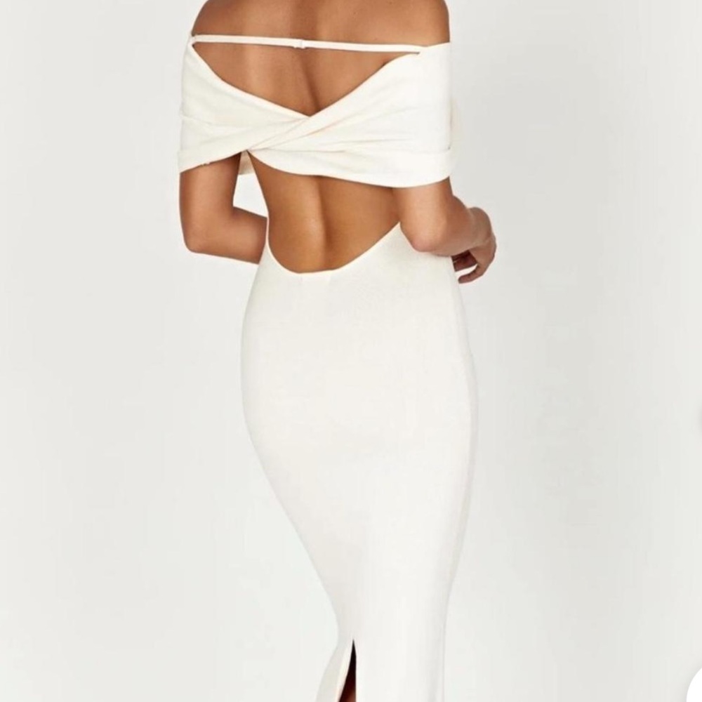 Meshki Terese Off The Shoulder Gown - Picture 3 of 4